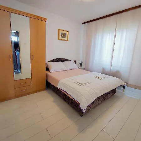 Apartment Apartman Nedim, Free Parking *